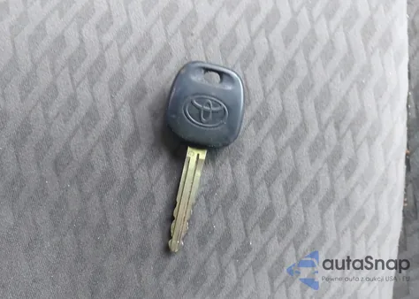 2011 Toyota Tacoma Prerunner V6 from USA, damaged, VIN 3TMJU4GN2BM113692